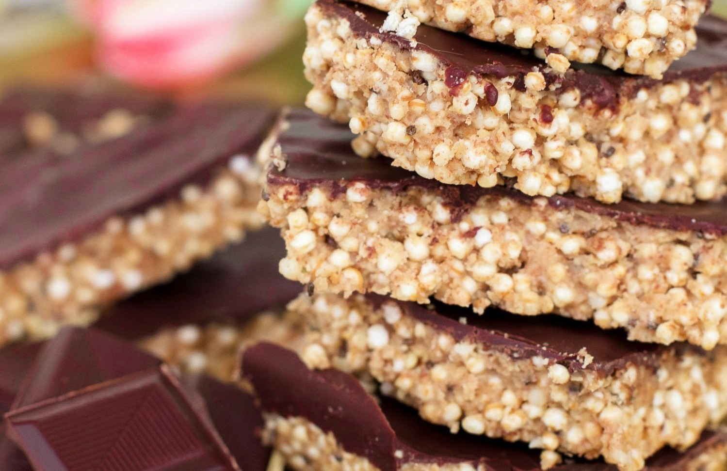 Salty peanut butter quinoa & chia bars with chocolate (vegan & glutenfree) Greeny Sherry